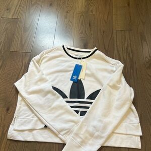 Cropped adidas white sweatshirt